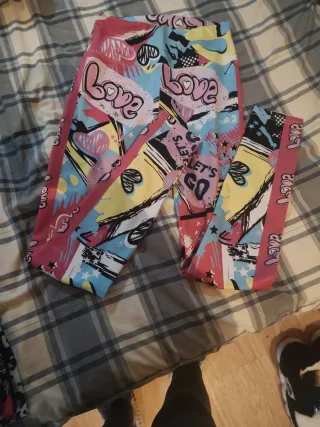 Mallas estampadas Love y Let's Go