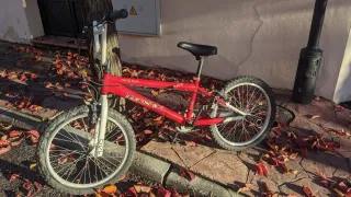 Bicicleta BMX Monty Arena 149 Roja