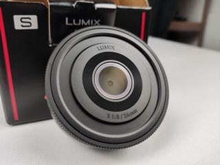 Lente Lumix S 26 mm F8 (S-R26) NOVO