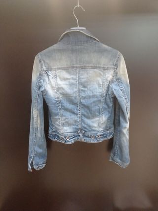 Cazadora vaquera desgastada juvenil