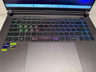 Portátil Gaming Asus ROG Strix G16 5060 c FACTURA