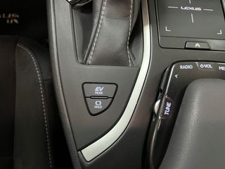 Lexus UX 2.0 250h Premium