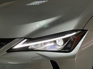 Lexus UX 2.0 250h Premium