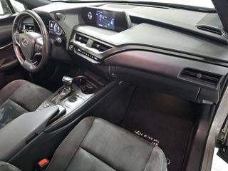 Lexus UX 2.0 250h Premium