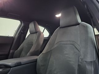 Lexus UX 2.0 250h Premium