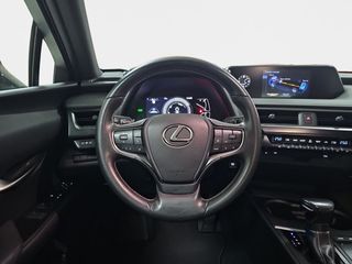 Lexus UX 2.0 250h Premium
