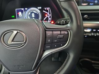 Lexus UX 2.0 250h Premium