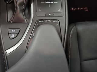 Lexus UX 2.0 250h Premium