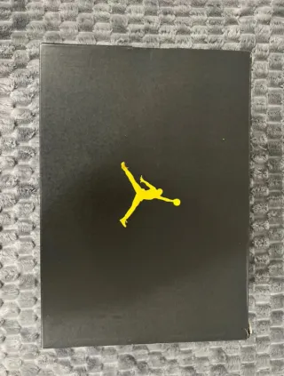 Air Jordan 1 Mid Blu Scarpa