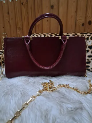 Bolso Zara ,Burdeos,Acharolado Cadena Dorada