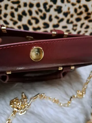 Bolso Zara ,Burdeos,Acharolado Cadena Dorada