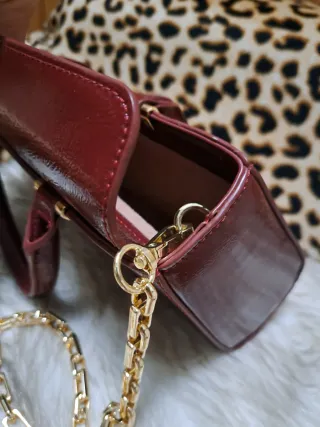 Bolso Zara ,Burdeos,Acharolado Cadena Dorada