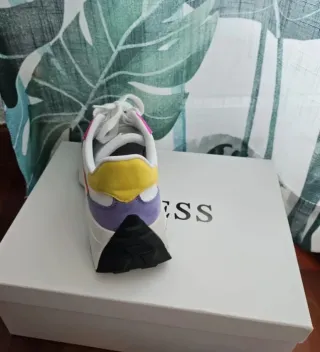 Zapatillas Guess Multicolor Talla 38