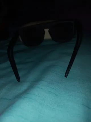 Gafas de sol Louis Vuitton negras y doradas