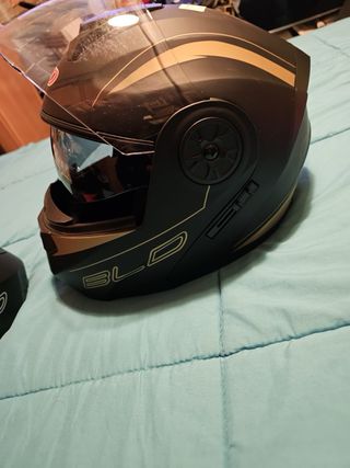Casco Moto BD Negro y Dorado Talla M