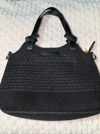 Bolso negro tejido estilo ganchillo