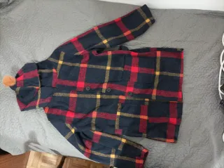 Chaqueta de cuadros con capucha