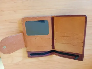 Billetera de piel auténtica