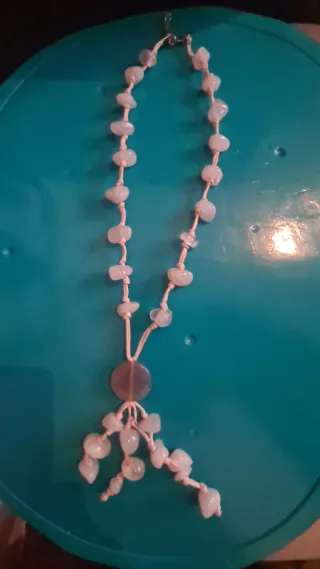 Collar de piedras naturales