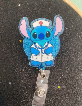 Porta credenciales enfermera Stitch