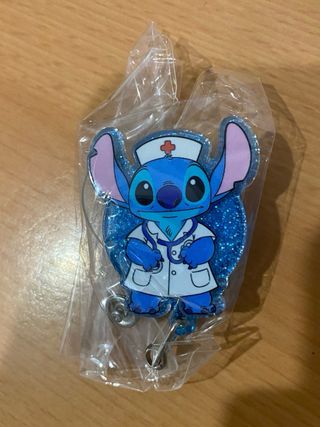 Porta credenciales enfermera Stitch