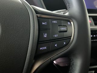 Lexus UX 2.0 250h Premium