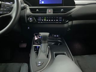 Lexus UX 2.0 250h Premium