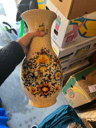 Vaso in ceramica decorato floreale