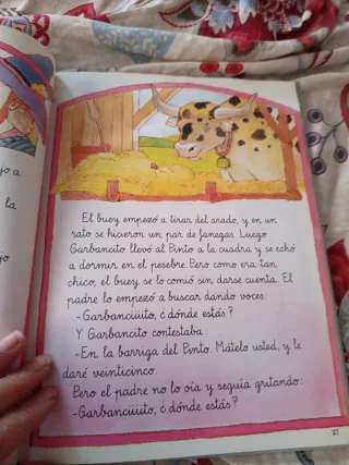 4 cuentos. 71 páginas. Letra cursiva grande