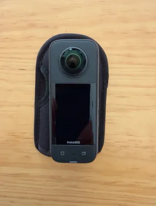 Insta360 X3 + Tarjeta 128GB + Accesorios