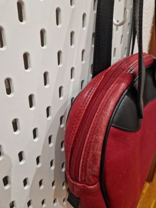 Bolso de piel rojo y negro vintage