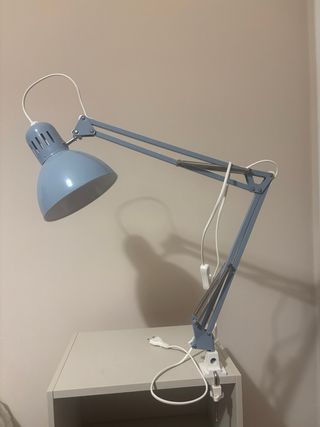 Lámpara de escritorio flexo azul