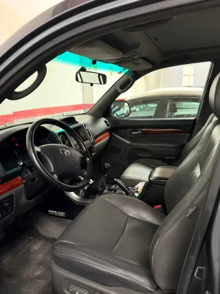 Toyota Land Cruiser 2005