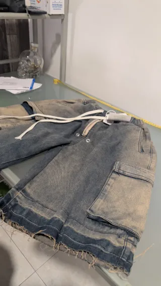 Shorts vaqueros desgastados