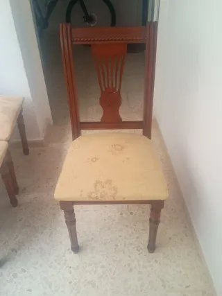 Mesa de salón con 6 sillas