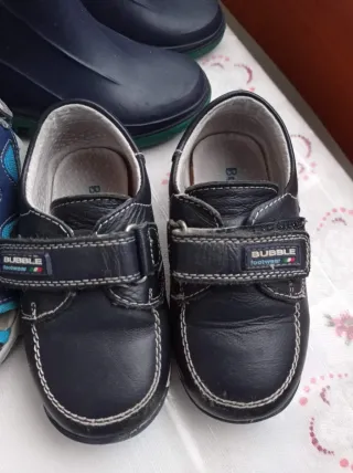 Lote zapatos niño. Talla 24
