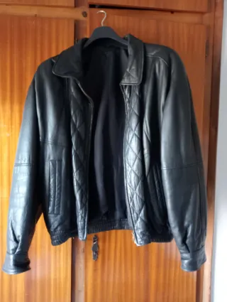 Chaqueta de piel negra Talla 58