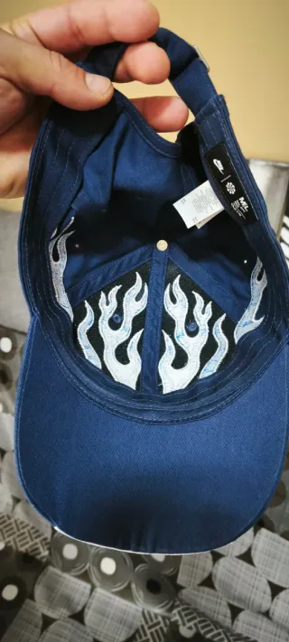 Gorra Nike Llamas Azul y Blanco