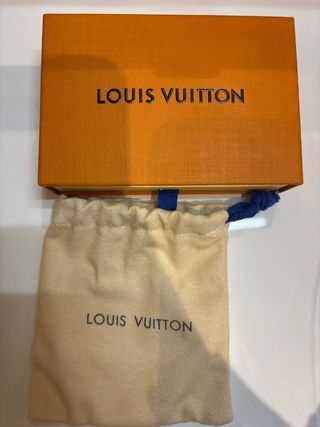 Pulsera Louis Vuitton Negra (precio negociable)