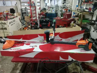 Desbrozadora de batería Anova 60v