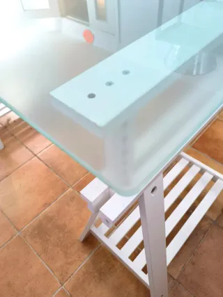 Escritorio cristal regulable en altura 150x80cm