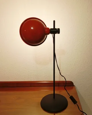 Lámpara de mesa vintage roja y negra