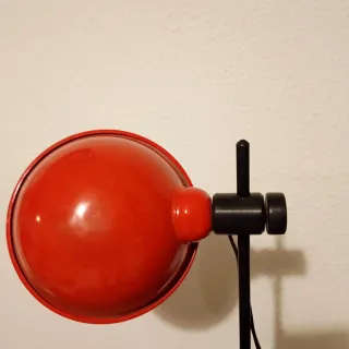 Lámpara de mesa vintage roja y negra