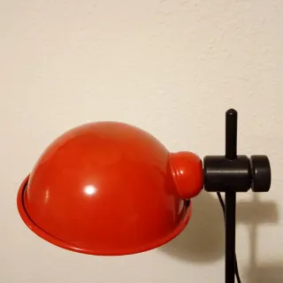 Lámpara de mesa vintage roja y negra