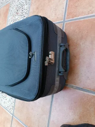 Maleta Delta gris 60x45x25