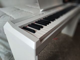 Piano Yamaha P-115