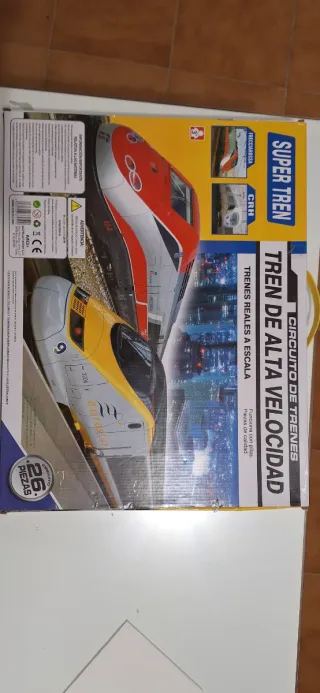 Circuito de trenes de alta velocidad a escala 1:87