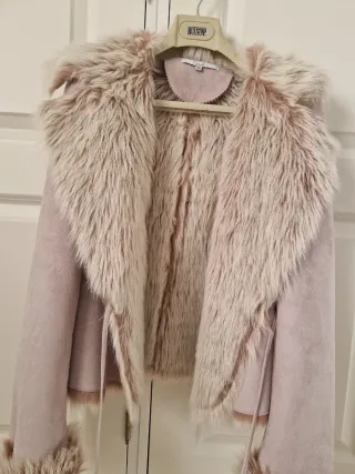 Abrigo rosa con pelo