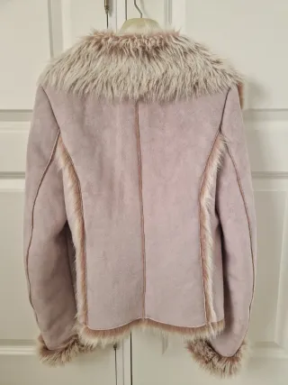 Abrigo rosa con pelo