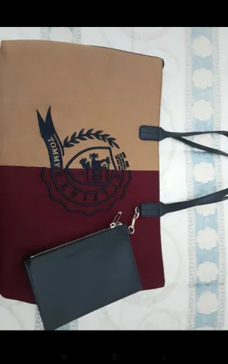 Borsa Tommy Hilfiger beige e bordeaux